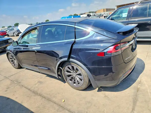 5YJXCDE25JF109483 2018 TESLA MODEL X - Image 2
