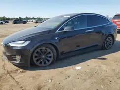 5YJXCDE25JF121990 2018 TESLA MODEL X