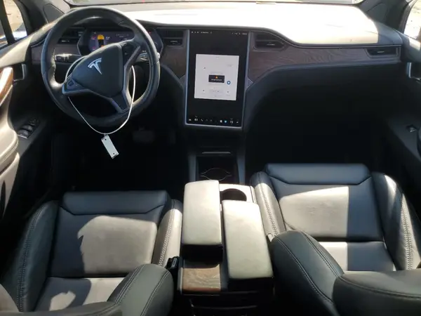 5YJXCDE25JF121990 2018 TESLA MODEL X - Image 8