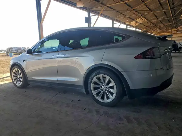 5YJXCDE25JF132603 2018 TESLA MODEL X - Image 2