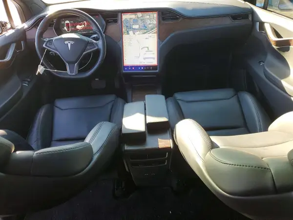 5YJXCDE25JF140586 2018 TESLA MODEL X - Image 8