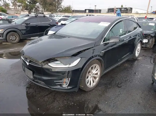 5YJXCDE25JF142550 2018 TESLA MODEL X - Image 2