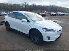 5YJXCDE25JF142810 2018 TESLA MODEL X