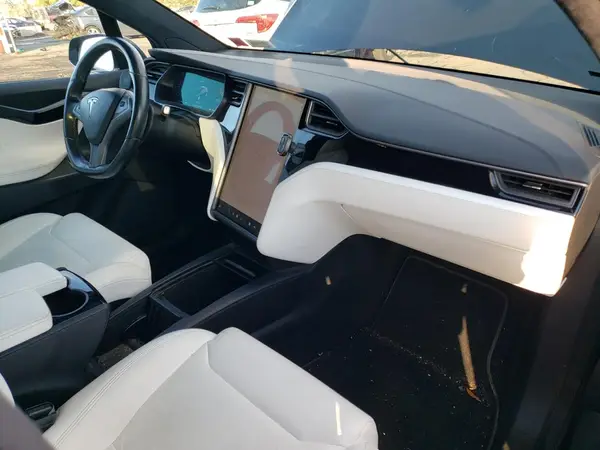 5YJXCDE25KF147250 2019 TESLA MODEL X - Image 8