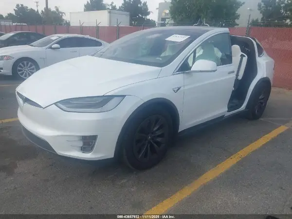 5YJXCDE25KF151444 2019 TESLA MODEL X - Image 2