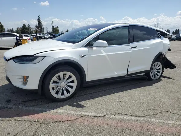 5YJXCDE25KF185030 2019 TESLA MODEL X - Image 1
