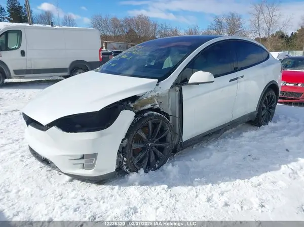 5YJXCDE25LF242487 2020 TESLA MODEL X - Image 2