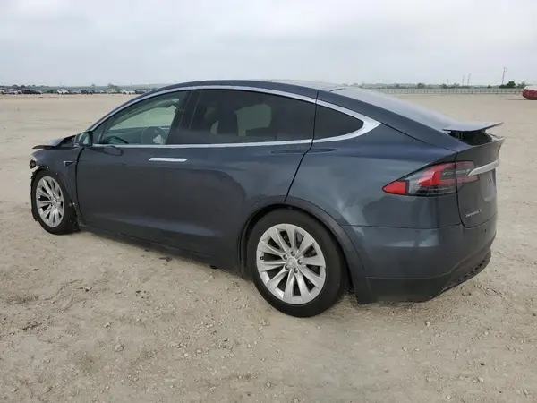 5YJXCDE26GF034172 2016 TESLA MODEL X - Image 2