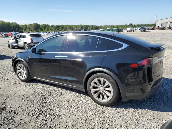 5YJXCDE26HF038272 2017 TESLA MODEL X - Image 2
