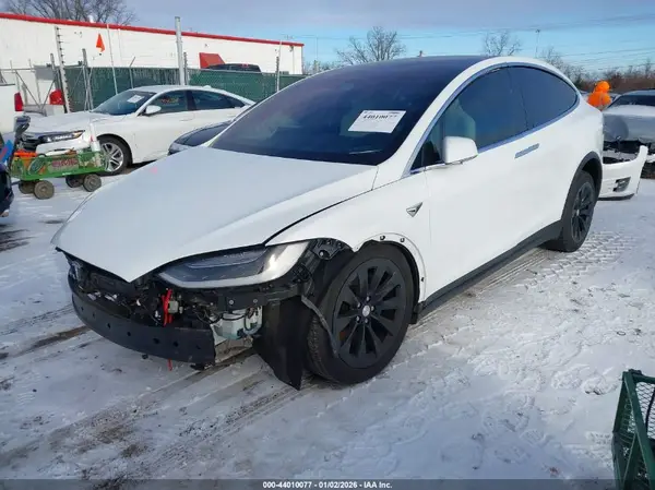 5YJXCDE26HF048123 2017 TESLA MODEL X - Image 2