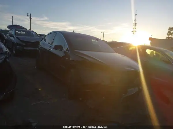 5YJXCDE26HF052611 2017 TESLA MODEL X - Image 1