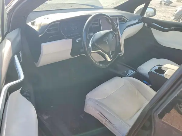 5YJXCDE26HF056769 2017 TESLA MODEL X - Image 8