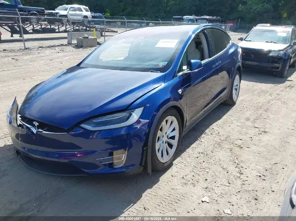 5YJXCDE26JF088188 2018 TESLA MODEL X - Image 2