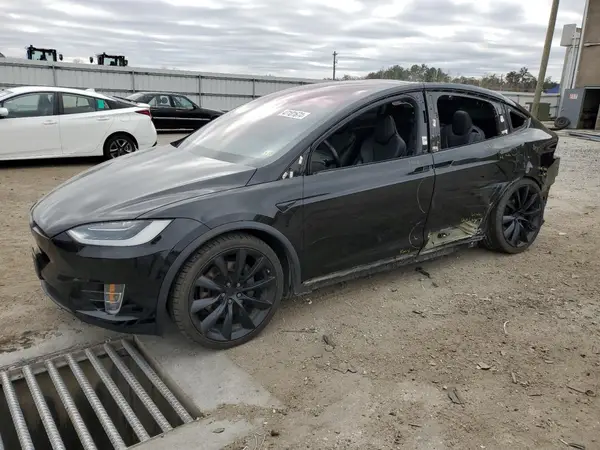 5YJXCDE26JF102154 2018 TESLA MODEL X - Image 1