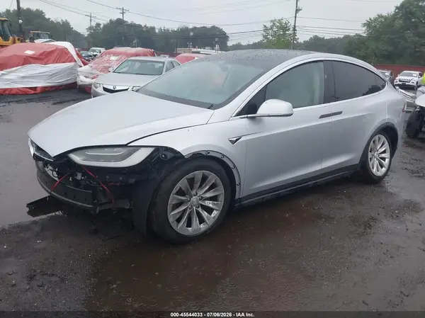 5YJXCDE26JF102297 2018 TESLA MODEL X - Image 2
