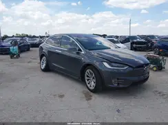 5YJXCDE26JF115647 2018 TESLA MODEL X