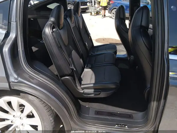 5YJXCDE26JF115647 2018 TESLA MODEL X - Image 8