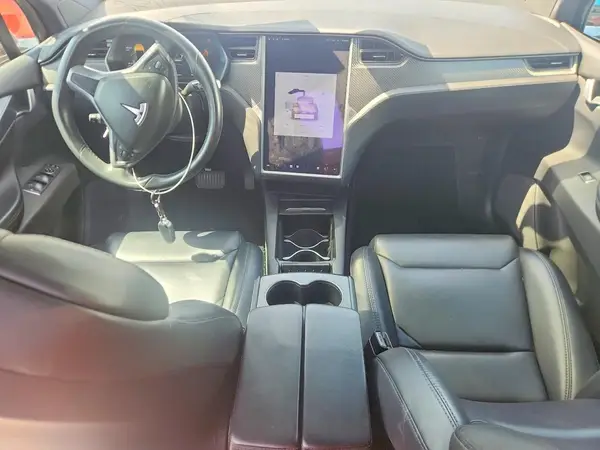 5YJXCDE26JF139382 2018 TESLA MODEL X - Image 8