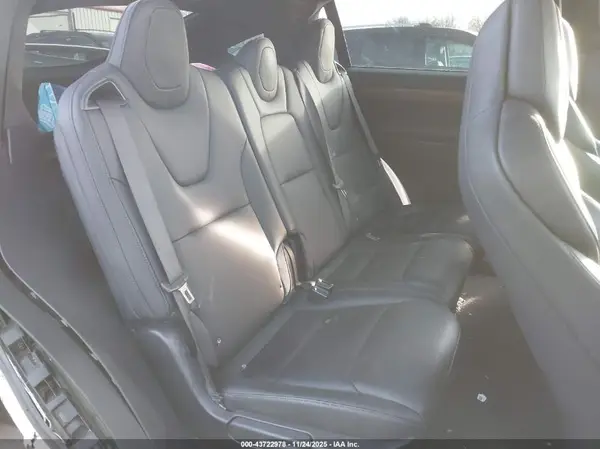 5YJXCDE26JF141343 2018 TESLA MODEL X - Image 8