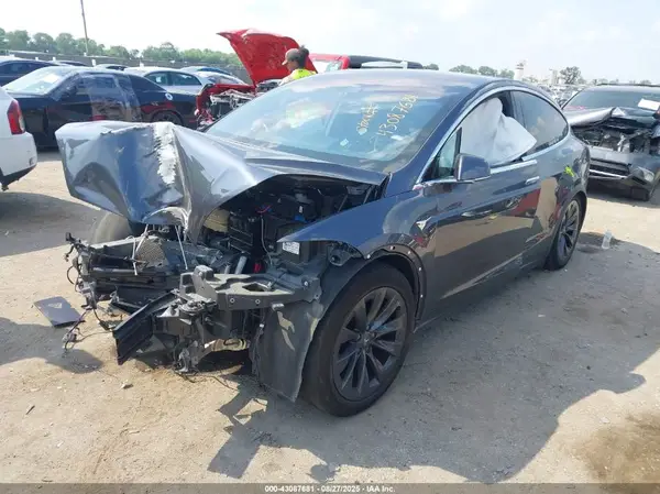 5YJXCDE26KF150402 2019 TESLA MODEL X - Image 2
