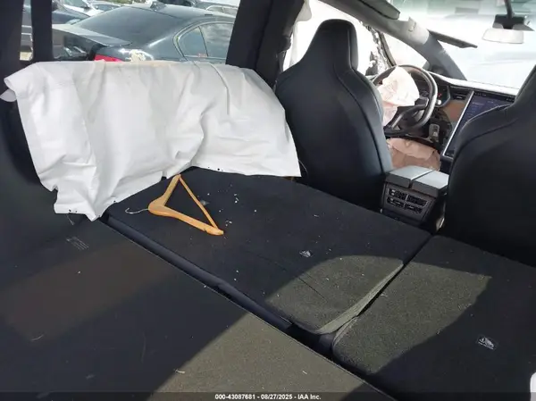 5YJXCDE26KF150402 2019 TESLA MODEL X - Image 8