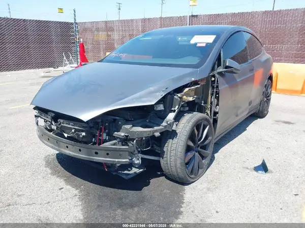 5YJXCDE26KF154322 2019 TESLA MODEL X - Image 2