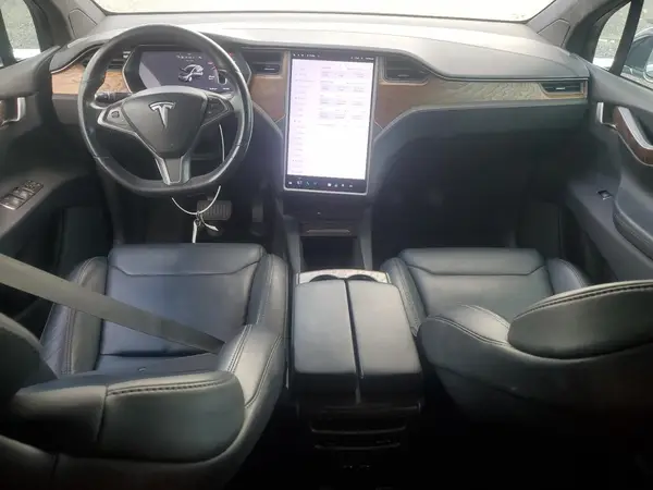 5YJXCDE26KF181939 2019 TESLA MODEL X - Image 8