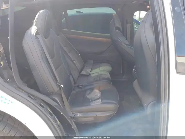 5YJXCDE26KF185019 2019 TESLA MODEL X - Image 8