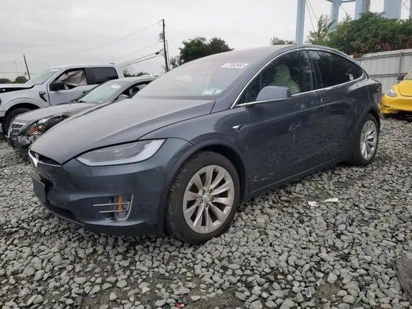 5YJXCDE26KF187840 2019 TESLA MODEL X - Image 1