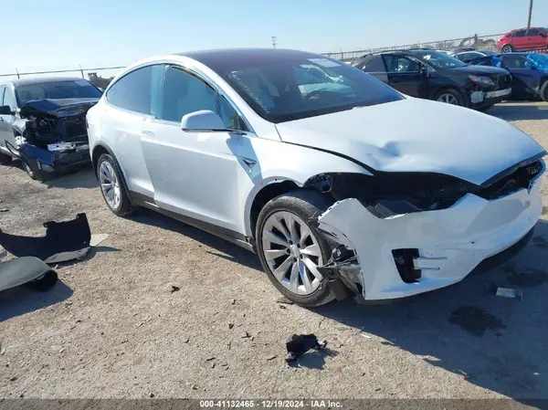 5YJXCDE26LF231868 2020 TESLA MODEL X - Image 1