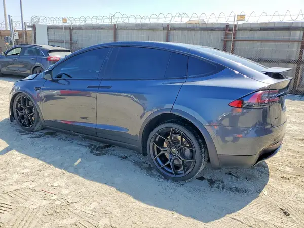 5YJXCDE26LF236262 2020 TESLA MODEL X - Image 2