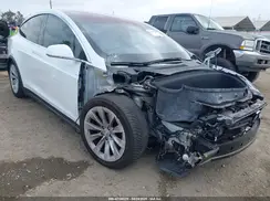 5YJXCDE26LF238982 2020 TESLA MODEL X