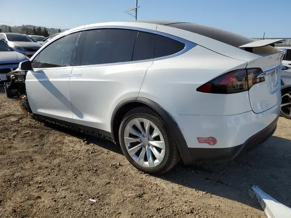 5YJXCDE26LF241445 2020 TESLA MODEL X - Image 2