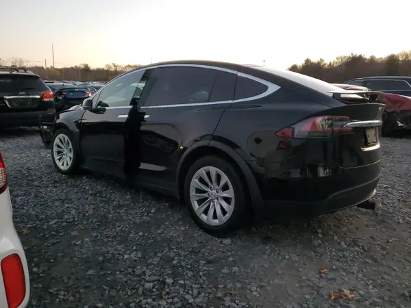 5YJXCDE26LF261307 2020 TESLA MODEL X - Image 2