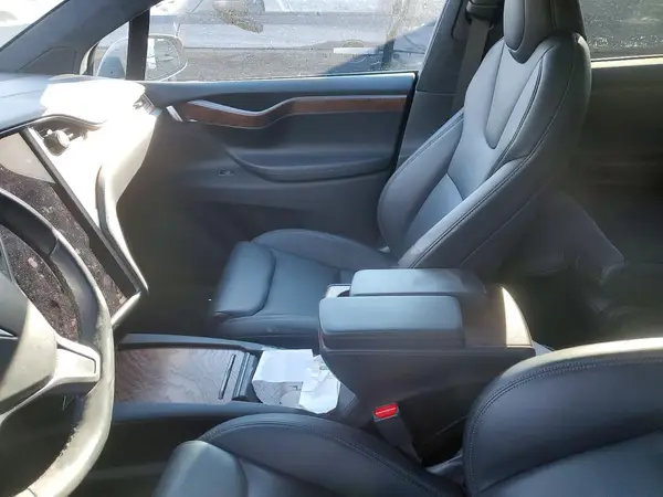 5YJXCDE26LF262344 2020 TESLA MODEL X - Image 8