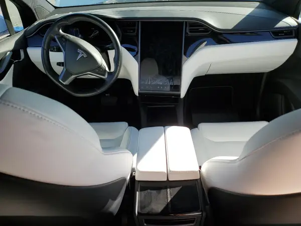 5YJXCDE26LF283369 2020 TESLA MODEL X - Image 8