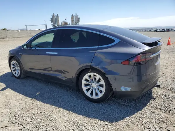 5YJXCDE26MF323693 2021 TESLA MODEL X - Image 2