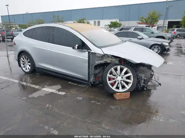 5YJXCDE27GF026274 2016 TESLA MODEL X - Image 1
