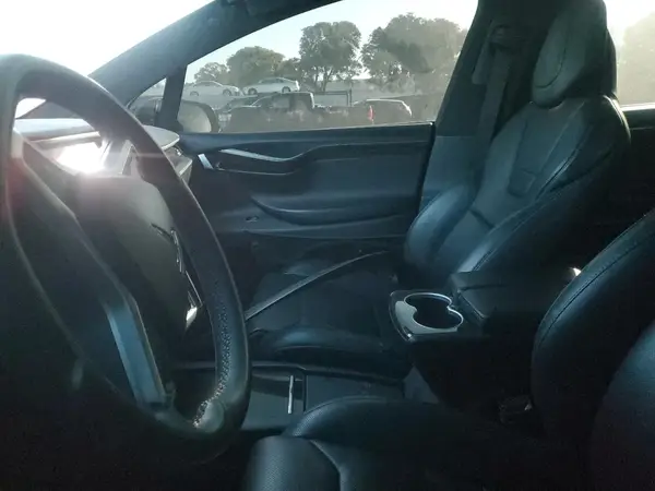 5YJXCDE27HF027331 2017 TESLA MODEL X - Image 8