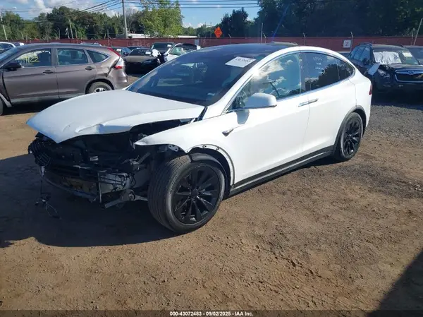 5YJXCDE27HF040404 2017 TESLA MODEL X - Image 2