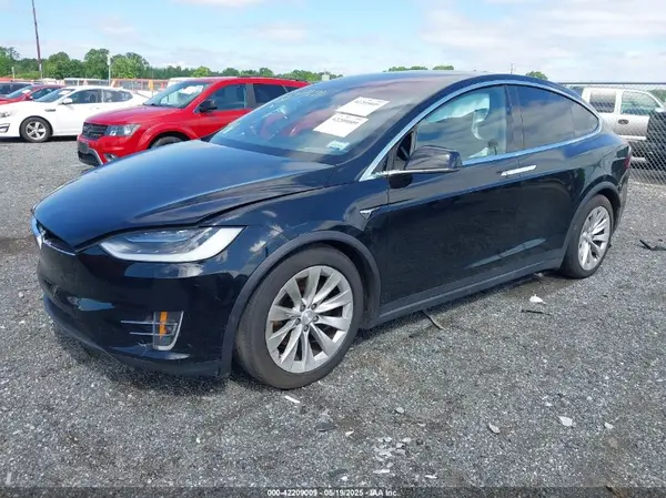 5YJXCDE27HF049989 2017 TESLA MODEL X - Image 2