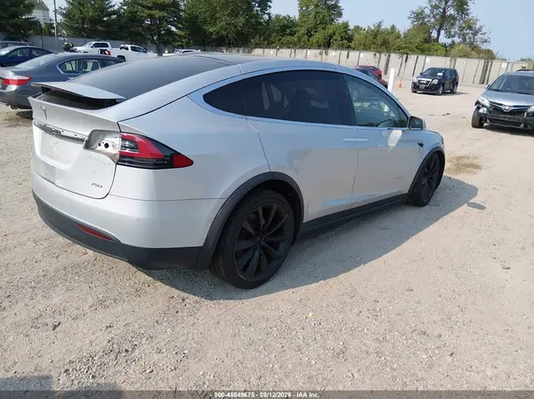 2017 TESLA MODEL X IAAI lot 45849675 auction photo 4