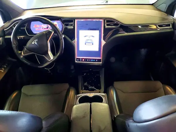 5YJXCDE27HF069837 2017 TESLA MODEL X - Image 8