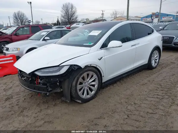 5YJXCDE27HF072494 2017 TESLA MODEL X - Image 2