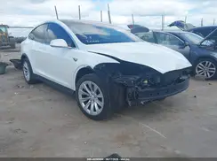 5YJXCDE27JF090578 2018 TESLA MODEL X