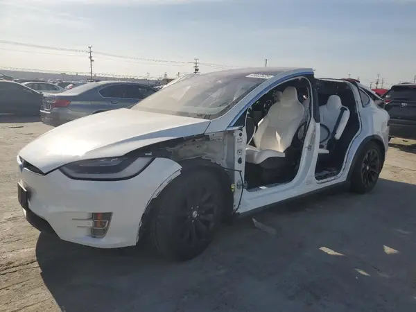 5YJXCDE27JF105211 2018 TESLA MODEL X - Image 1