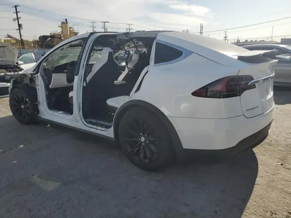 5YJXCDE27JF105211 2018 TESLA MODEL X - Image 2