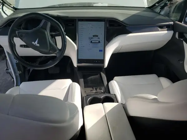 5YJXCDE27JF105211 2018 TESLA MODEL X - Image 8