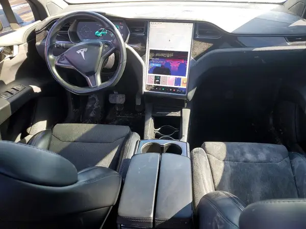 5YJXCDE27JF105273 2018 TESLA MODEL X - Image 8