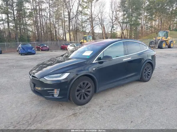 5YJXCDE27JF125281 2018 TESLA MODEL X - Image 2